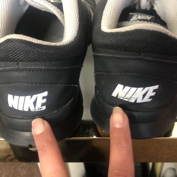 Nike women’s athletic training shoes size 9 - Picture 10 of 11